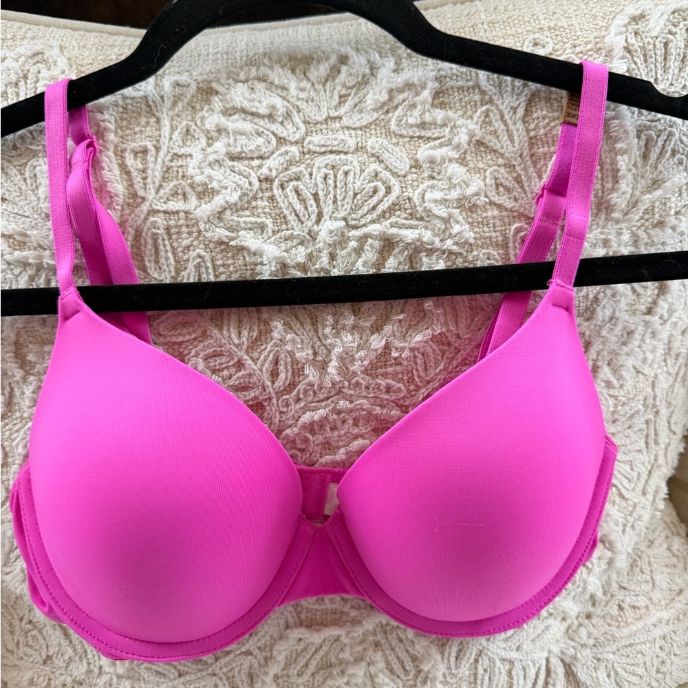 ~SOLD~Victoria's Secret/Pink Women's Wear Everywhere Bra